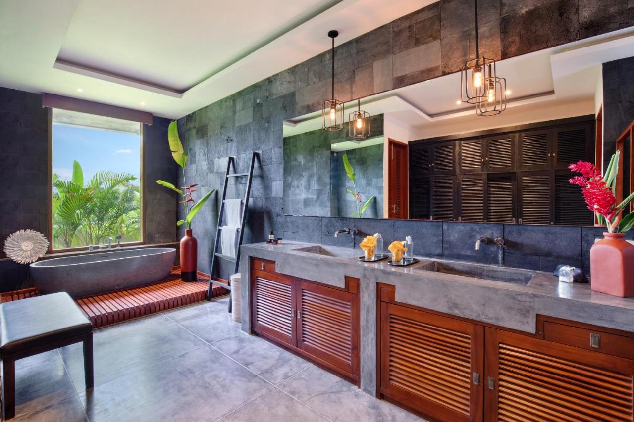 You Think You Know Canggu - Think Again! Stunning Large Luxxe 7Bed Villa מראה חיצוני תמונה